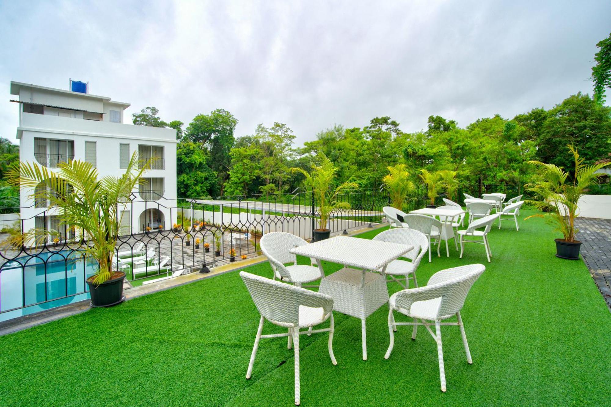 Hotel Goa Courtyard By The Porto Arpora à Baga Extérieur photo
